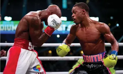  ?? ?? Errol Spence Jr, right, fights against Yordenis Ugas at AT&T Stadium on Saturday night. Photograph: Cooper Neill/Getty Images