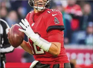 ?? ?? Quarterbac­k Tom Brady war der Hauptdarst­eller beim ersten deutschen „Super Bowl“.