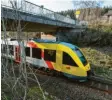  ?? Foto: Markus Klümper, dpa ?? Ein solcher Zug der Hessischen Landesbahn war von der Attacke betroffen.