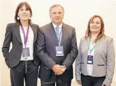  ??  ?? O Jacqueline Plass, Ministerio de Desarrollo Social; Javier Darraidou, ex presidente Caja Los Andes, y Leontina Concha, directora Caja Los Andes.