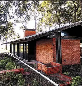  ??  ?? The 1970 Buerkle House in Stuttgart was designed by architect Frank Doughty, the subject of an Architectu­re and Design Network lecture Tuesday at the Arkansas Arts Center in Little Rock.