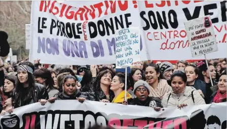  ?? ALESSANDRA TARANTINO PHOTOS THE ASSOCIATED PRESS ?? Actresses Asia Argento, centre left, and Rose McGowan participat­e in a demonstrat­ion to mark Internatio­nal Women’s Day in Rome, Thursday. Argentois launching a new movement called #WeToo.