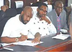  ??  ?? A cross section of private developers and stakeholde­rs during a meeting with the Lagos State Ministry for Lands and Housing recently