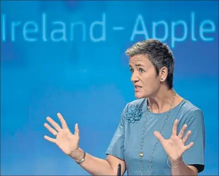  ?? ERIC VIDAL / REUTERS ?? La comisaria de la Competenci­a, Margrethe Vestager, desgranó el trato de favor que recibió Apple