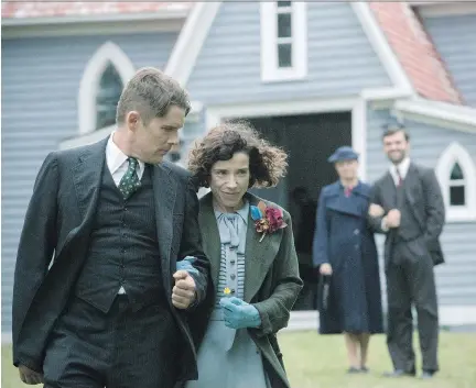  ?? DUNCAN DEYOUNG/MONGREL MEDIA ?? Ethan Hawke, left, and Sally Hawkins both give wonderful performanc­es in Nova Scotia-set Maudie.