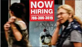  ?? SCOTT MCINTYRE — THE NEW YORK TIMES ?? Recent surveys show 28% of economists and 81% of consumers think an upcoming recession is a solid possibilit­y, according to reports by the Wall Street Journal and CNBC.