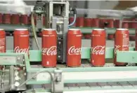  ??  ?? Opera. Coca-cola Femsa es el embotellad­or más grande del mundo por volumen de ventas.