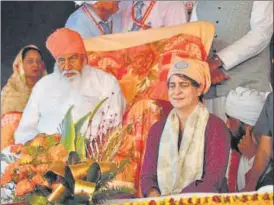  ?? RAJESH KUMAR/HT PHOTO ?? Congress general secretary Priyanka Gandhi at Sant Ravidas temple in Varanasi on Saturday. Also seen is spiritual leader Sant Niranjan Dass.