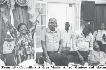  ??  ?? (From left) Councillor­s Andrea Marks, Alfred Mentore and Akeem Peters vote to await the court’s decision