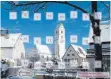  ?? FOTO: LÖFFLER ?? Der „Adventskal­ender 2020“zeigt Zwiefalten­dorf mit der Kirche St. Michael im Mittelpunk­t.