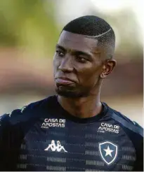  ?? Vitor Silva - 24.out.20/botafogo ?? O zagueiro Kanu, do Botafogo, está na mira do Tricolor e pode reforçar a equipe de Crespo