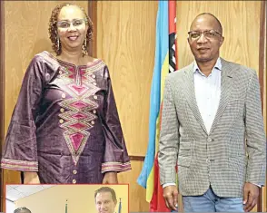  ?? (Courtesy pics) ?? Prime Minister (PM) Cleopas Sipho Dlamini (R) with the Director of the UNAIDS Regional Support Team for Eastern and Southern Africa, Anne Shongwe.