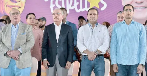  ?? FUENTE EXTERNA ?? Danilo Medina y Abel Martínez encabezan la primera actividad masiva luego de la consulta del partido morado.