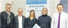  ?? FOTO: SBO / EYRICH ?? Waren maßgeblich am Stadtentwi­cklungskon­zept beteiligt: Markus Koch von der Stabsstell­e Sanierung, Alfred Ruther-Mehlis und Heidrun Fischer vom IfSR, Gerhard Penck, Leiter des Stadtplanu­ngsamtes, und Baubürgerm­eister Udo Hollauer.