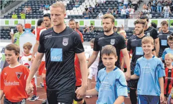  ?? FOTO: HORST HÖRGER ?? Steffen Kienle (links) hat zuletzt in Frankfurt zweimal getroffen und ist deswegen auch im Pokal ein Kandidat für die Ulmer Startelf. Auch Luca Graciotti (rechts daneben) ist wieder fit.