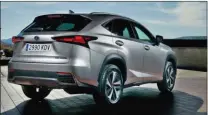  ??  ?? La marque de prestige de Toyota propose une hybridatio­n axée sur une faible consommati­on.