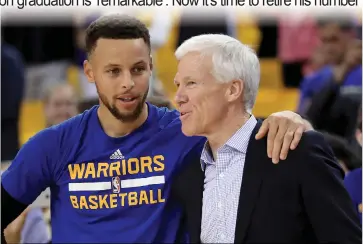 ?? Ezra Shaw
/ Getty Images /TNS ?? In this photo from June 1, 2017, Stephen Curry of the Golden State Warriors speaks with Davidson head coach Bob Mckillop prior to Game 1 of the 2017 NBA Finals against the Cleveland Cavaliers at ORACLE Arena in Oakland.