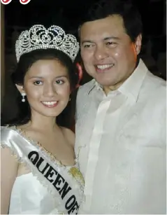  ?? ?? Camille Villar and her dad, Sen. Manny Villar, when she was crowned Jaro Queen in 2006.