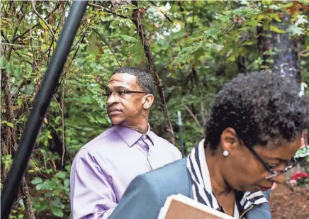  ?? THE COMMERCIAL APPEAL ?? Quinton Tellis is seen while on a field trip to different scenes around Panola County during the third day of his retrial Thursday. Tellis is charged in the burning death of 19-year-old Jessica Chambers. Tellis has pleaded not guilty. BRAD VEST /