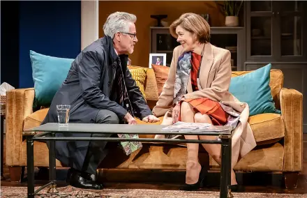  ?? Pic: Marc Brenner ?? Griff Rhys Jones and Janie Dee star in An Hour And A Half Late