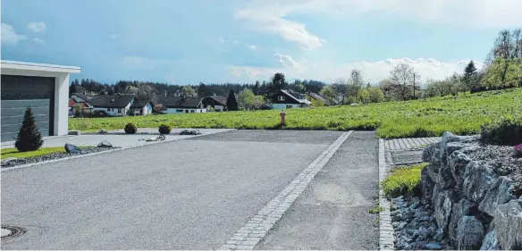  ?? ARCHIVFOTO: HIP ?? Blick vom Panoramawe­g Richtung Montfortst­raße. Hier wird das neue Baugebiet entstehen.