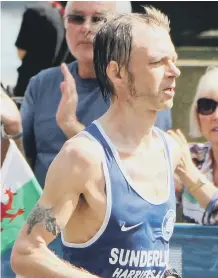  ??  ?? Left, Sunderland Harrier Kevin Jeffress, who set a new PB in the London Marathon on Sunday. Right, Will Bellamy and Henry Johnson, who both produced great displays in the London Mini Marathon.