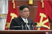  ?? KOREAN CENTRAL NEWS AGENCY — KOREA NEWS SERVICE VIA AP ?? North Korean leader Kim Jong Un speaks during a meeting of the ruling Workers' Party at its headquarte­rs in Pyongyang, North Korea on Sunday.