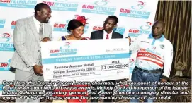  ??  ?? Farai Jere, the Premier Soccer League chairman, who was guest of honour at the Rainbow Amateur Netball League awards, Melody Garikai chairperso­n of the league, Moses Gukurume, secretary general and Aaron Chinhara managing director and owner of Pickglow Trading parade the sponsorshi­p cheque on Friday night