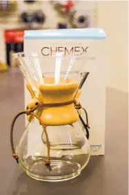  ?? GLEN ROSALES/FOR THE JOURNAL ?? Chemex 3-cup filter-drip system, $35 at Now We’re Cooking.