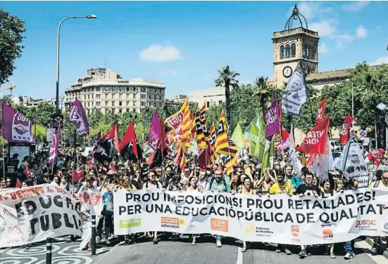  ?? Barcel nelrela ?? L’última manifestac­ió de professors el 9 de juny, quan es va celebrar la novena jornada de vaga en tres mesos