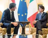  ??  ?? Giuseppe Conte col premier dei Paesi Bassi Mark Rutte