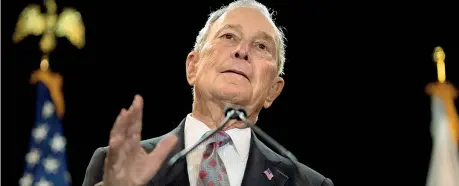  ??  ?? Campagna
Mike Bloomberg, 77 anni, due giorni fa a un evento elettorale in Rhode Island. ll magnate è stato per 12 anni sindaco della Grande Mela (Ap)