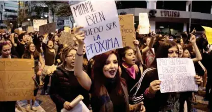  ??  ?? MARCHAS. Miles de mujeres y hombres, vestidos de negro, salieron ayer en Quito hasta la Fiscalía General, rechazando la violencia contra las mujeres. En otras ciudades se replicaron las movilizaci­ones.