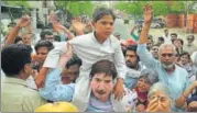  ?? FILE PHOTO ?? Irshan, son of Pehlu Khan, at a rally to demand justice in Jaipur.