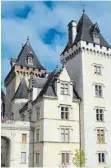  ??  ?? Im Schloss von Pau kam der „gute König“, Henri IV., zur Welt.