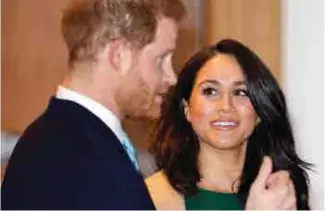  ??  ?? Meghan Markle et son époux le prince Harry dans l’oeil du cyclone