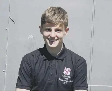  ??  ?? MUCH MISSED: Former Old Rishworthi­an’s RUFC player Lewis Hilton who died in 2018