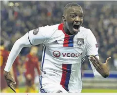  ??  ?? CELEBRACIÓ­N. Mouctar Diakhaby, del Olympique Lyon, celebra uno de los cuatro goles anotados por el equipo francés al Roma.