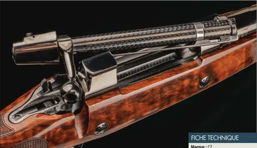  ??  ?? La culasse, type Mauser 98, est bouchonnée et bronzée noir ensuite, une très bonne idée.