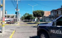  ?? FOTO: CORREO ?? l
EN PLENA AVENIDA. El crimen ocurrió en la Josefa Ortiz de Domínguez, una de las vialidades más importante­s de la ciudad.