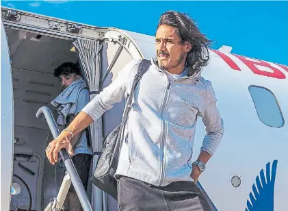  ?? ?? Cada vez más cerca. Edinson Cavani logró destrabar su salida del Valencia y está listo para viajar.