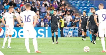  ?? ?? Sébastien Thill silenció a todo el Santiago Bernabéu, con el gol del triunfo en el último minuto.