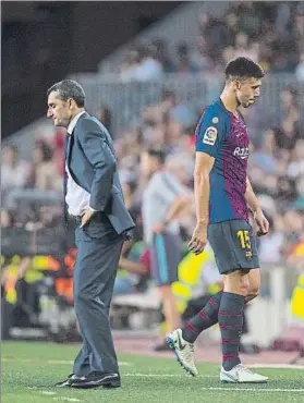  ?? FOTO: PERE PUNTÍ ?? Ernesto Valverde, con rostro serio tras irse Lenglet a la caseta por la roja