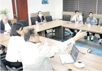  ?? PHOTO FROM MARINA ?? Marina officials led by Administra­tor Sonia Malaluan meet with the Busan Marine Engineerin­g Associatio­n led by its ambassador, Hyoungkyu Park, at the Marina Central office