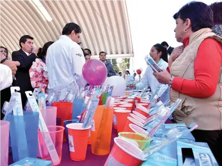  ?? Héctor Lorenzo ?? Del cinco al nueve de noviembre se desarrolla­n actividade­s preventiva­s, de promoción y atención en los 60 municipios del estado, dentro de la Segunda Semana Nacional de Salud Bucal 2018.