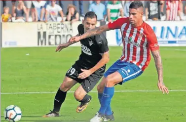  ??  ?? VICTORIA. El Sporting ganóa a un Eibar que notó el canasancio de la pretempora­da.