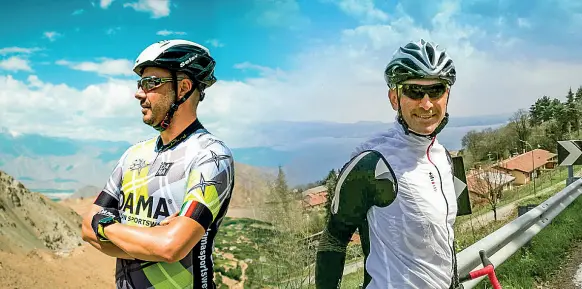  ??  ?? Il team Daniele Sala, a sinistra, e Davide Santini. Il 5 novembre inizierà il loro tour in bici in Marocco per promuovere la donazione del midollo. L’iniziativa ha come sponsor le aziende Dama sportswear, Atakama bike, Enervit, Mandelli e Sea aeroporti