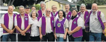  ?? Picture: LOUISE CARTER ?? SERVICE BEYOND SELF: Port Alfred Lions Club celebrated their centenary, internatio­nally, by sponsoring, cooking and providing 100 meals to grateful residents of Damant Lodge and Sunset Park last Saturday