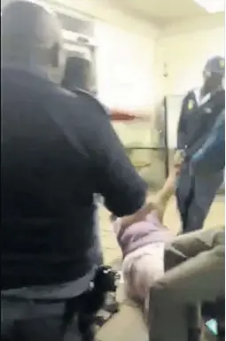  ?? / TWITTER HP ?? A screen-grab showing police officers dragging a woman at Jeppe Police station on Wednesday night.