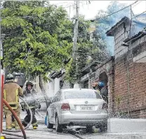  ?? AMELIA ANDRADE / EXPRESO ?? Emergencia. A las 11:38 de ayer se produjo un incendio en Urbanor.